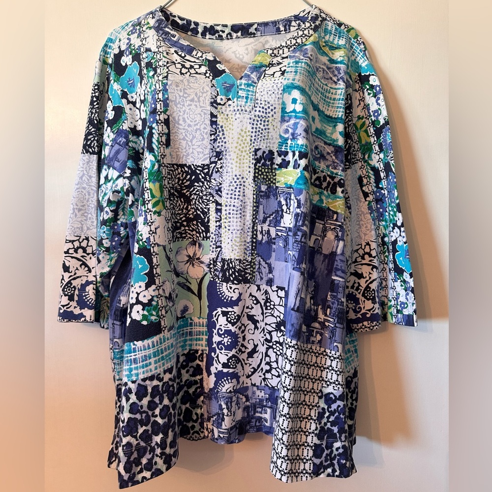 Christopher & Banks Blue Patchwork Floral 3/4 Sleeve Top - Size 2X